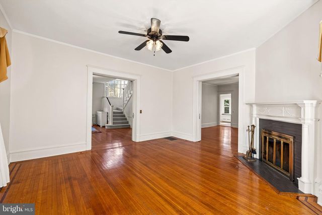 225 HAWTHORNE RD, Baltimore, MD 21210