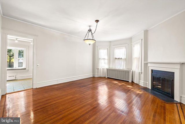 225 HAWTHORNE RD, Baltimore, MD 21210