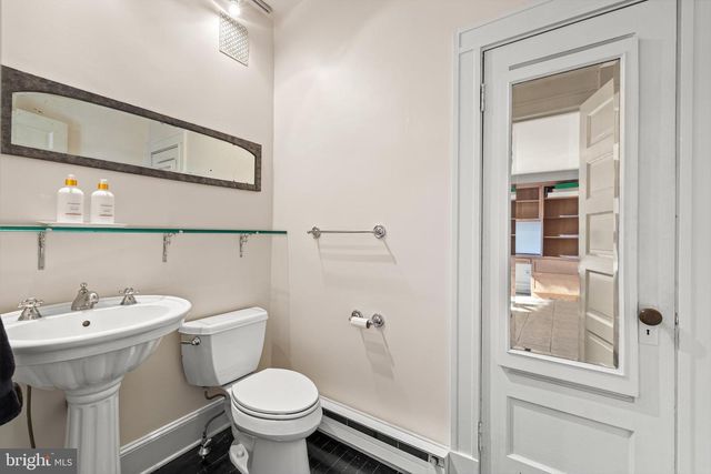 225 HAWTHORNE RD, Baltimore, MD 21210