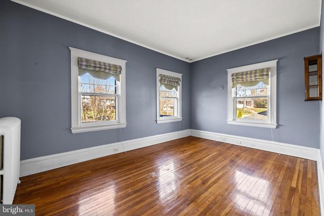 225 HAWTHORNE RD, Baltimore, MD 21210