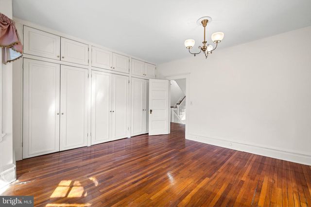 225 HAWTHORNE RD, Baltimore, MD 21210