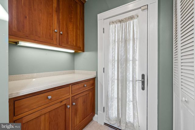 225 HAWTHORNE RD, Baltimore, MD 21210