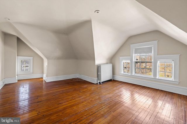 225 HAWTHORNE RD, Baltimore, MD 21210