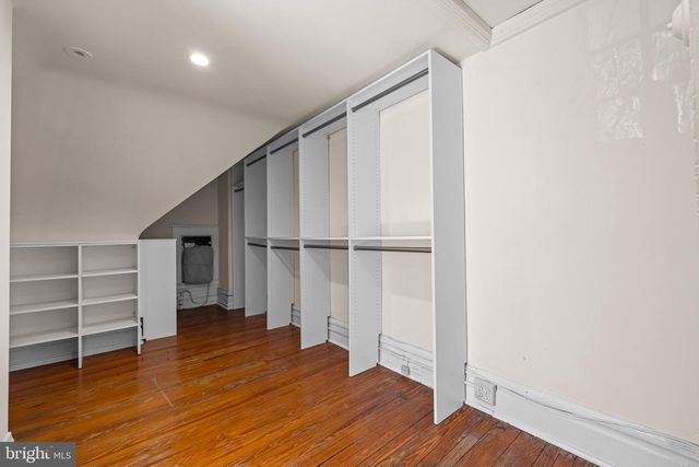 225 HAWTHORNE RD, Baltimore, MD 21210