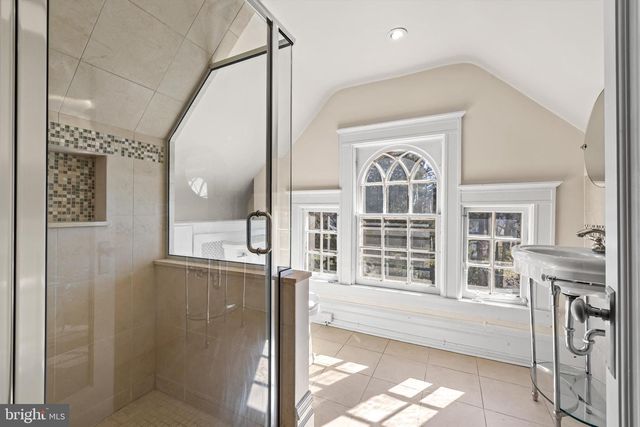 225 HAWTHORNE RD, Baltimore, MD 21210