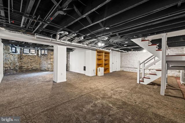 225 HAWTHORNE RD, Baltimore, MD 21210