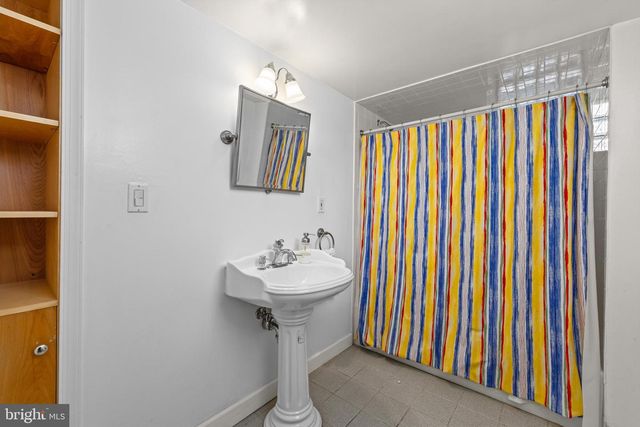 225 HAWTHORNE RD, Baltimore, MD 21210