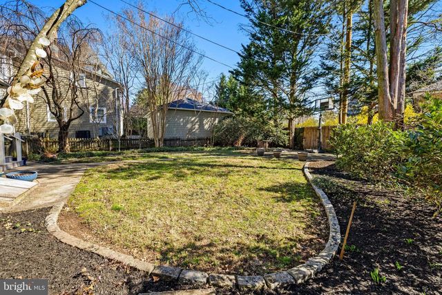 225 HAWTHORNE RD, Baltimore, MD 21210