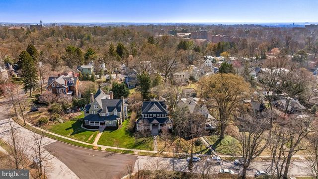 225 HAWTHORNE RD, Baltimore, MD 21210