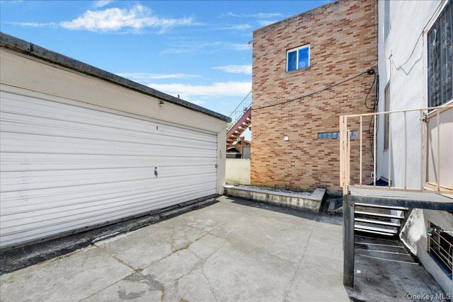 1032 Metcalf Avenue, Bronx, NY 10472