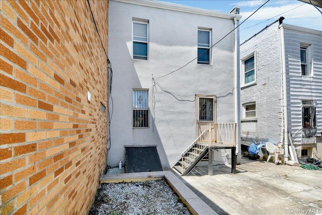 1032 Metcalf Avenue, Bronx, NY 10472
