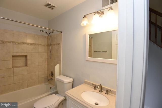 7953 COACHCREST CT, Manassas, VA 20109