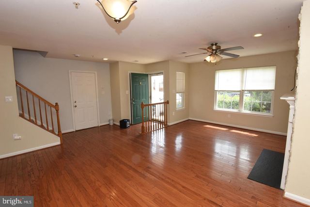7953 COACHCREST CT, Manassas, VA 20109