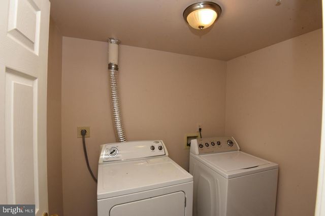 7953 COACHCREST CT, Manassas, VA 20109