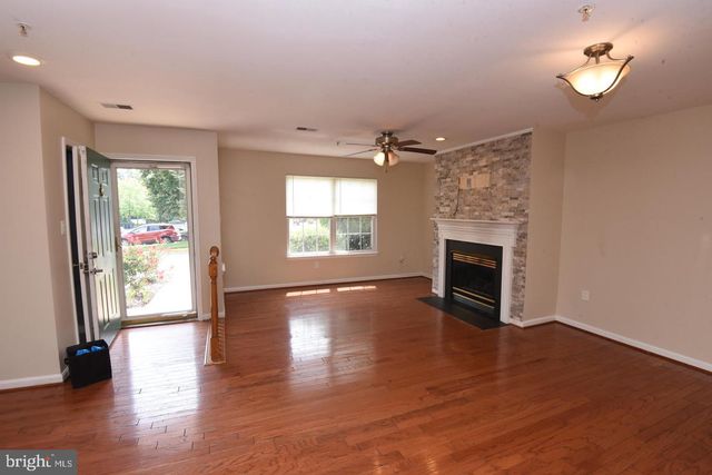 7953 COACHCREST CT, Manassas, VA 20109