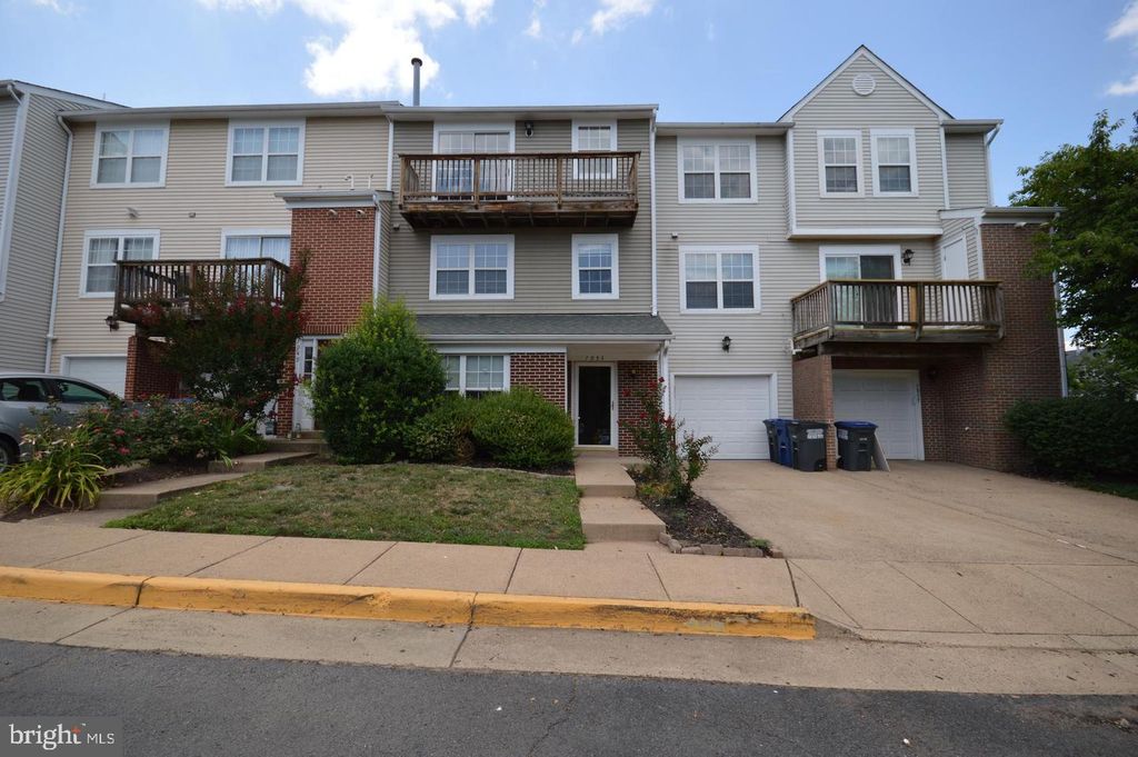 7953 COACHCREST CT, Manassas, VA 20109