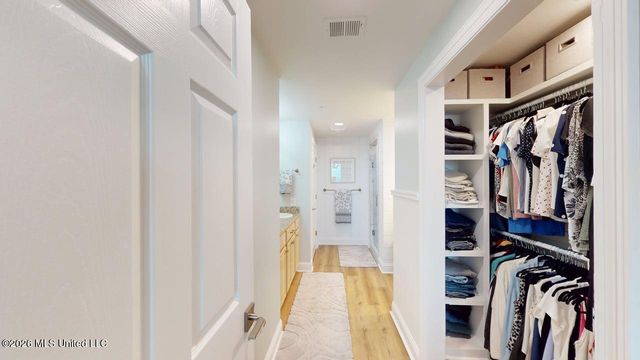 2230 Beach Drive, 806, Gulfport, MS 39507