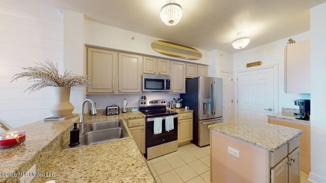 2230 Beach Drive, 806, Gulfport, MS 39507