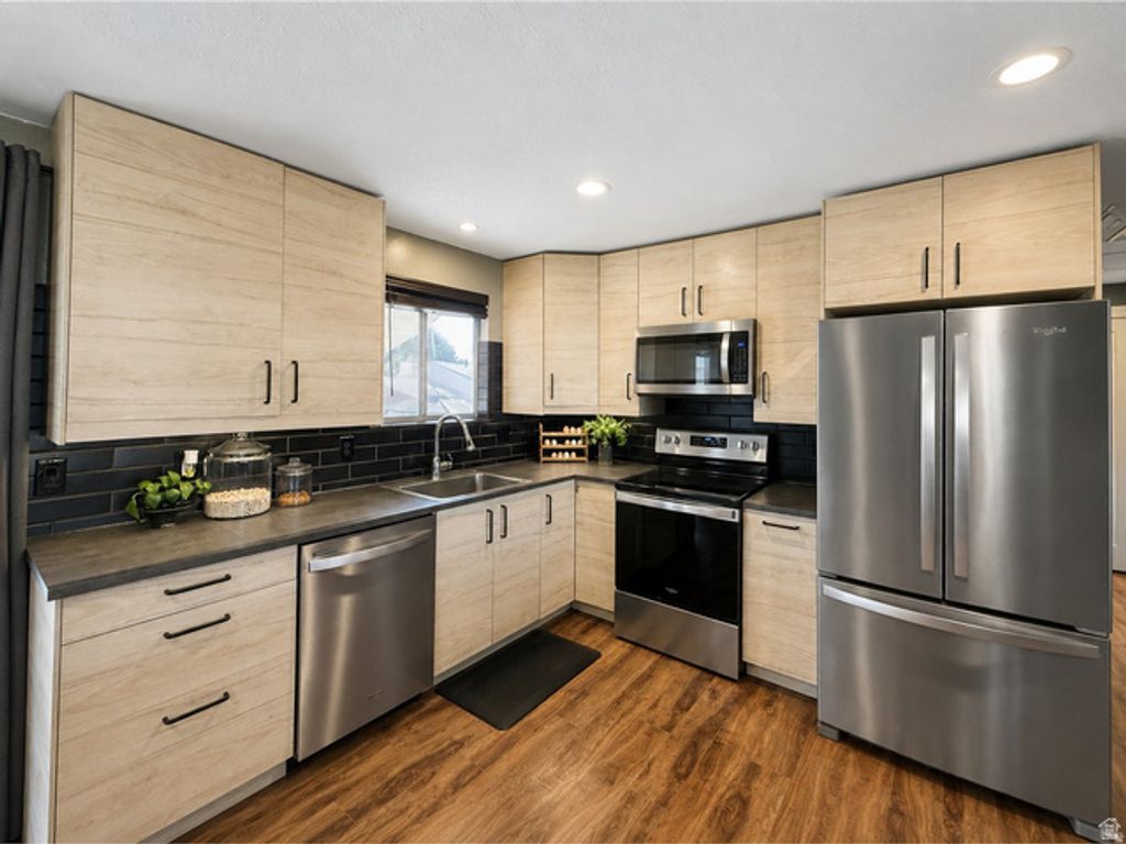 6103 S ARIES DR, Salt Lake City, UT 84118 — photo 2