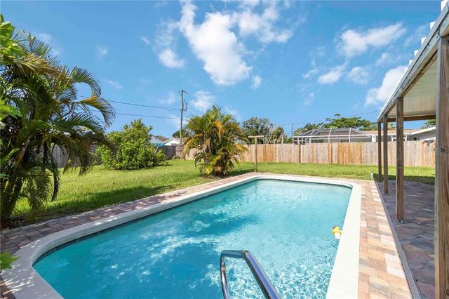 725 CORAL WAY, Englewood, FL 34223