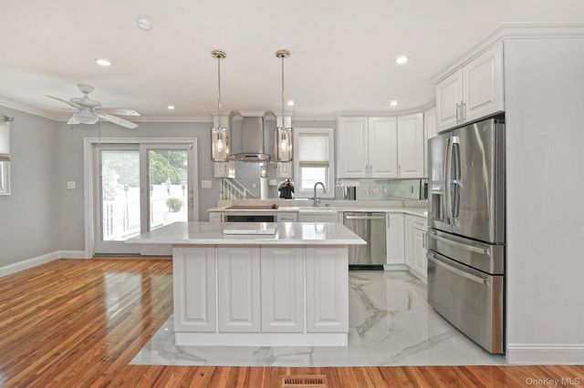 871 Pineneck Road, Seaford, NY 11783