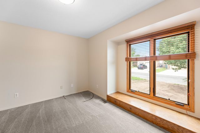 2316 S Linden Cir, Wichita, KS 67207