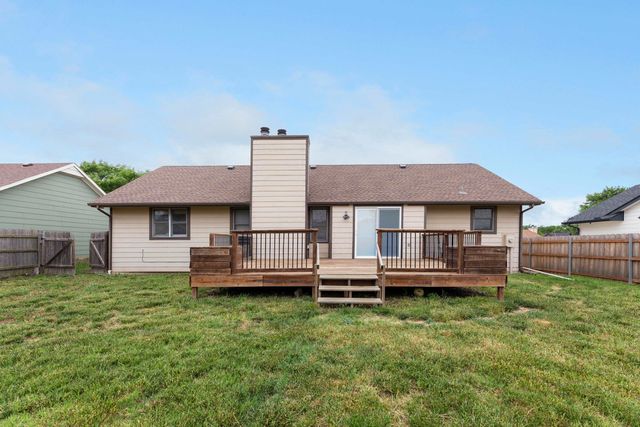 2316 S Linden Cir, Wichita, KS 67207