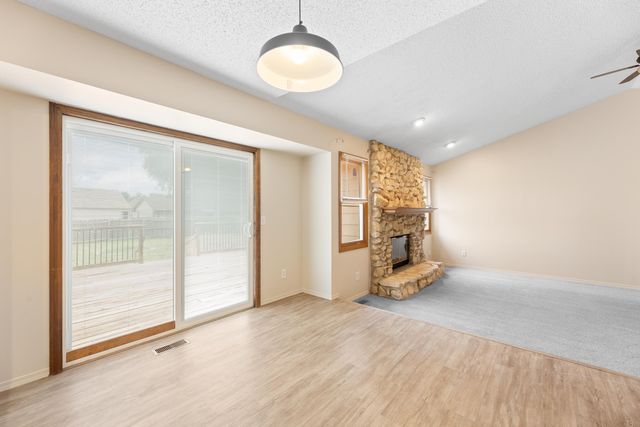 2316 S Linden Cir, Wichita, KS 67207