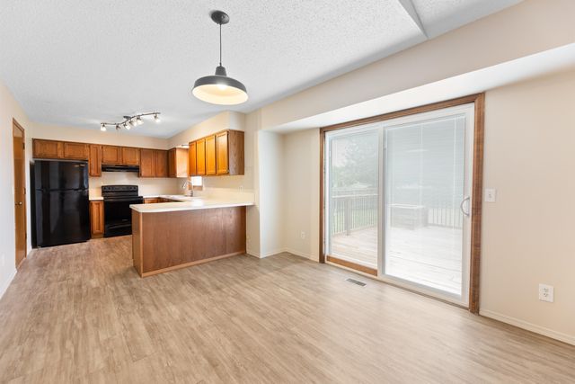 2316 S Linden Cir, Wichita, KS 67207
