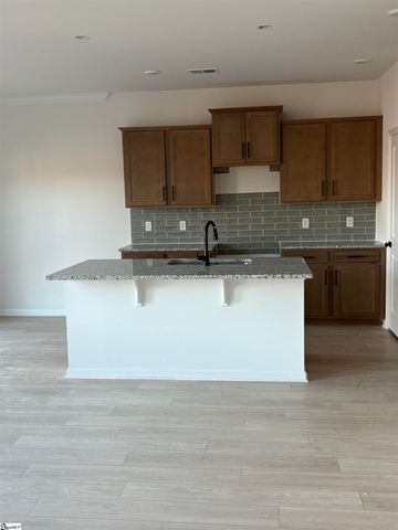 5077 Sunnycreek Drive, Boiling Springs, SC 29316