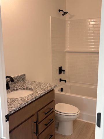 5077 Sunnycreek Drive, Boiling Springs, SC 29316