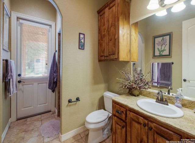 10402 Oak Forest, New Braunfels, TX 78132