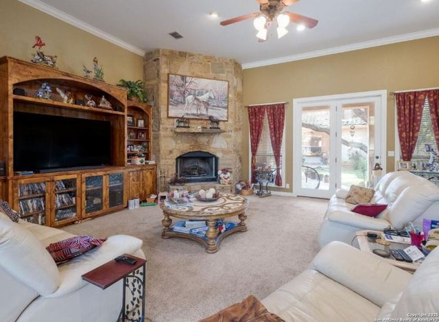 10402 Oak Forest, New Braunfels, TX 78132