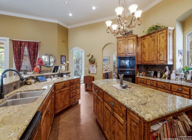 10402 Oak Forest, New Braunfels, TX 78132