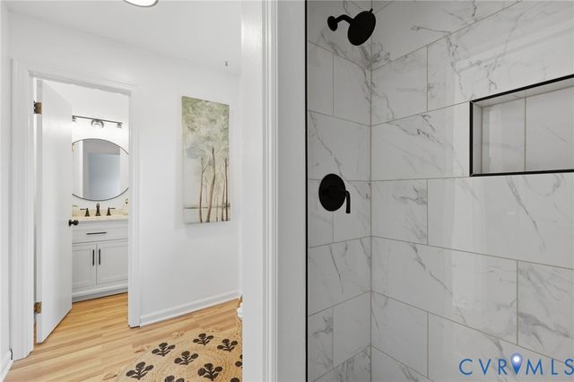 110 Hampton Dr, Colonial Heights, VA 23834