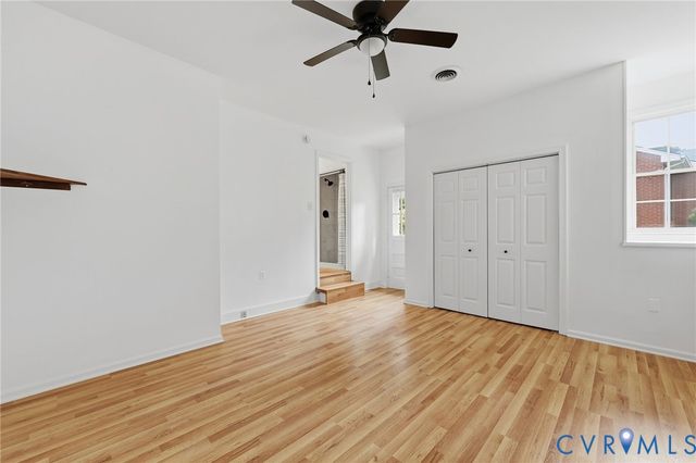 110 Hampton Dr, Colonial Heights, VA 23834