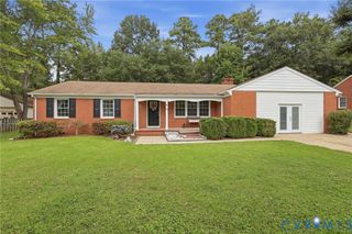 110 Hampton Dr, Colonial Heights, VA 23834