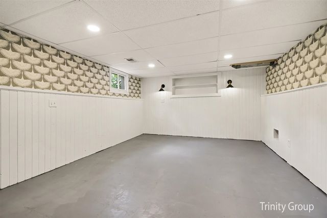 533 E Central Avenue, Zeeland, MI 49464