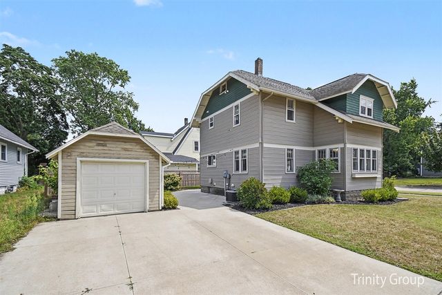 533 E Central Avenue, Zeeland, MI 49464