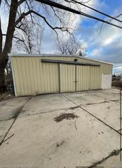 7889 Telegraph Road, Taylor, MI 48180