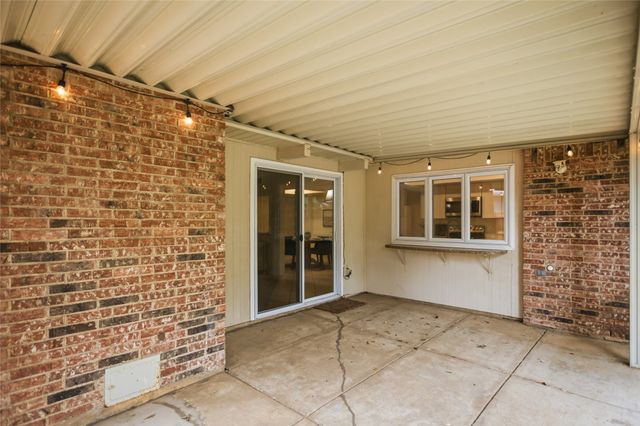 1811 Addington Drive, Carrollton, TX 75007