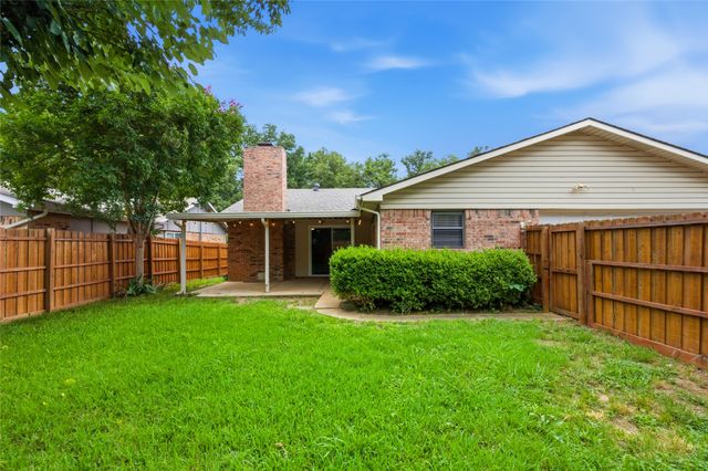 1811 Addington Drive, Carrollton, TX 75007
