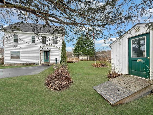 58 Pleasant Street, Colebrook, NH 03576