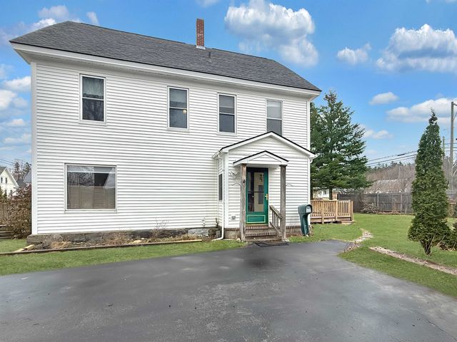 58 Pleasant Street, Colebrook, NH 03576