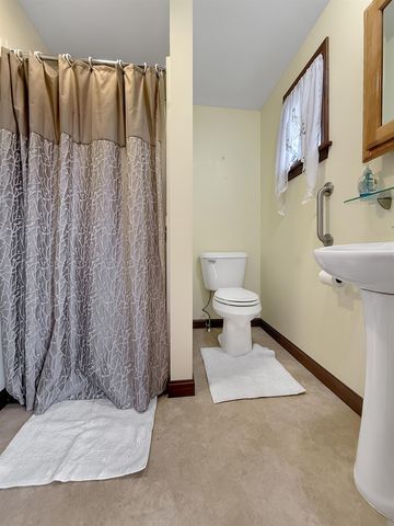 58 Pleasant Street, Colebrook, NH 03576