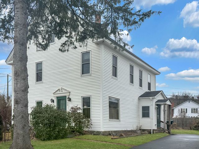 58 Pleasant Street, Colebrook, NH 03576