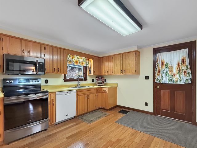 58 Pleasant Street, Colebrook, NH 03576