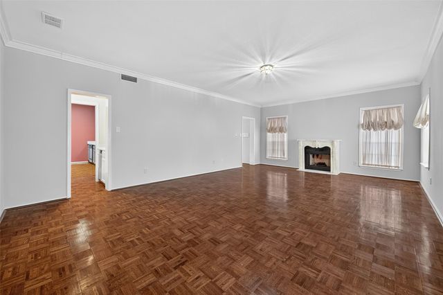 360 Wilcrest Drive 360, Houston, TX 77042