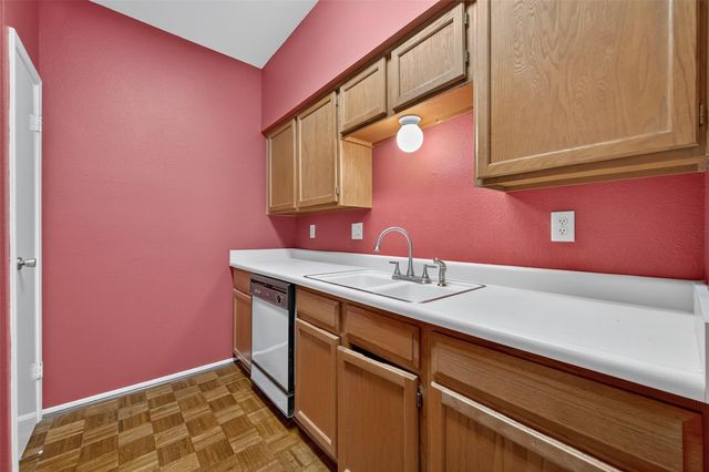 360 Wilcrest Drive 360, Houston, TX 77042