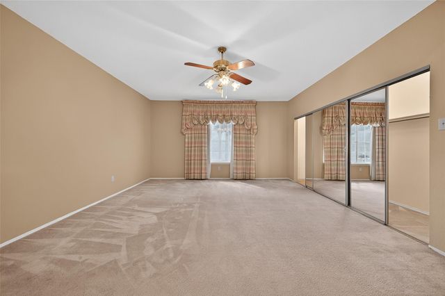 360 Wilcrest Drive 360, Houston, TX 77042